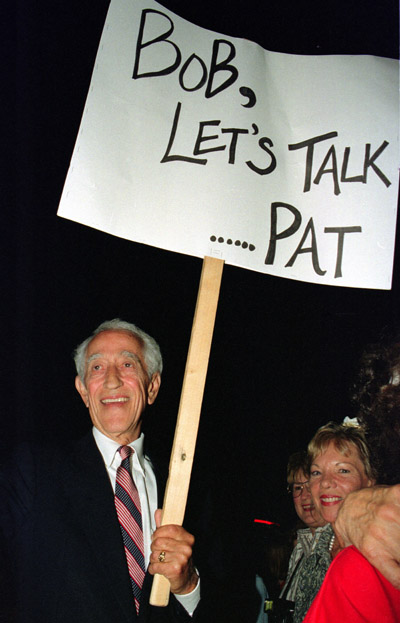Pat Paulsen asks Sen. Bob Dole to talk