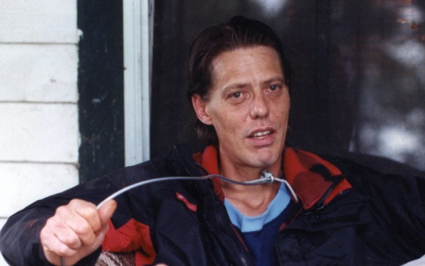 A man goes to extreme measures to kick his smoking habit